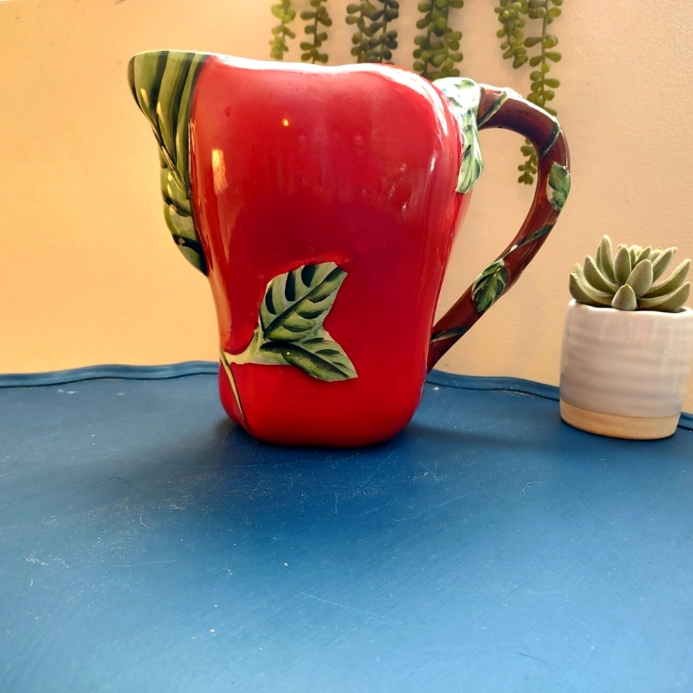 LARGE CERAMIC APPLE SHAPPED PITCHER